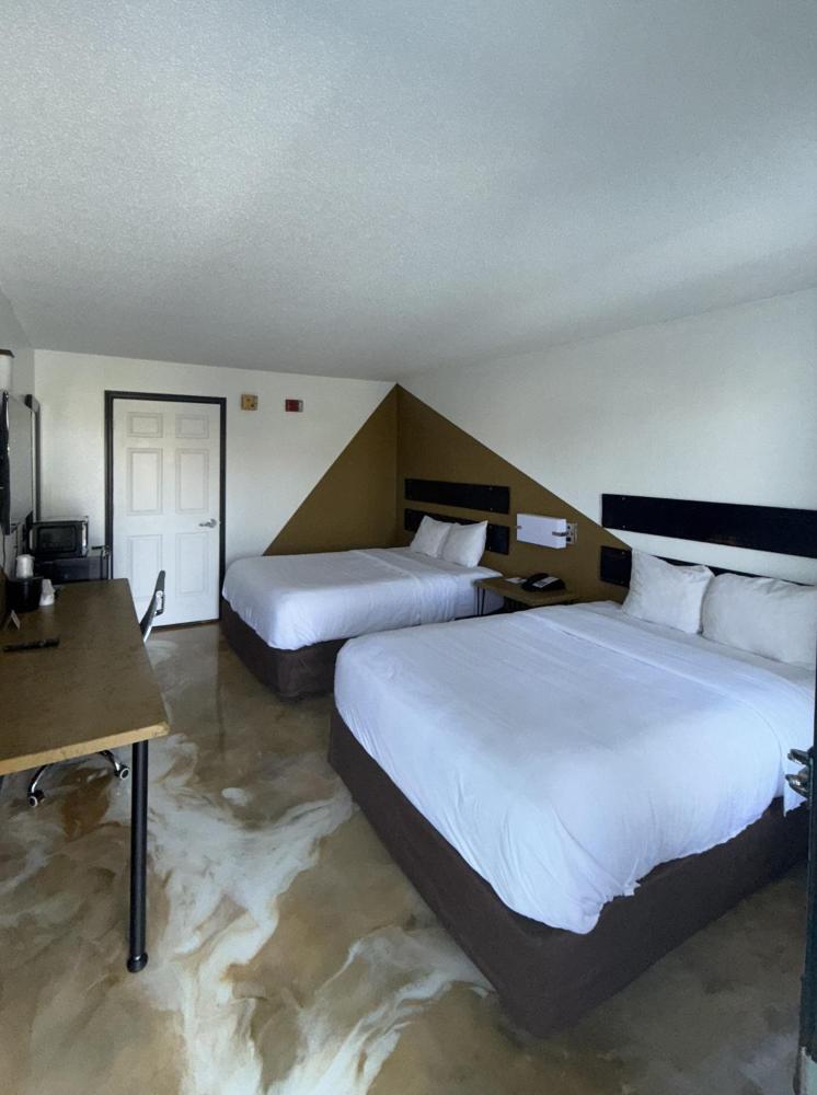 Double Room with Two Double Beds and Roll-In Shower - Accessible/Non-Smoking interior